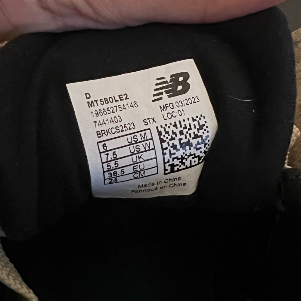 New Balance x Levi’s 580, Men 6, Women 7.5 (comes with both laces) - Picture 4 of 6